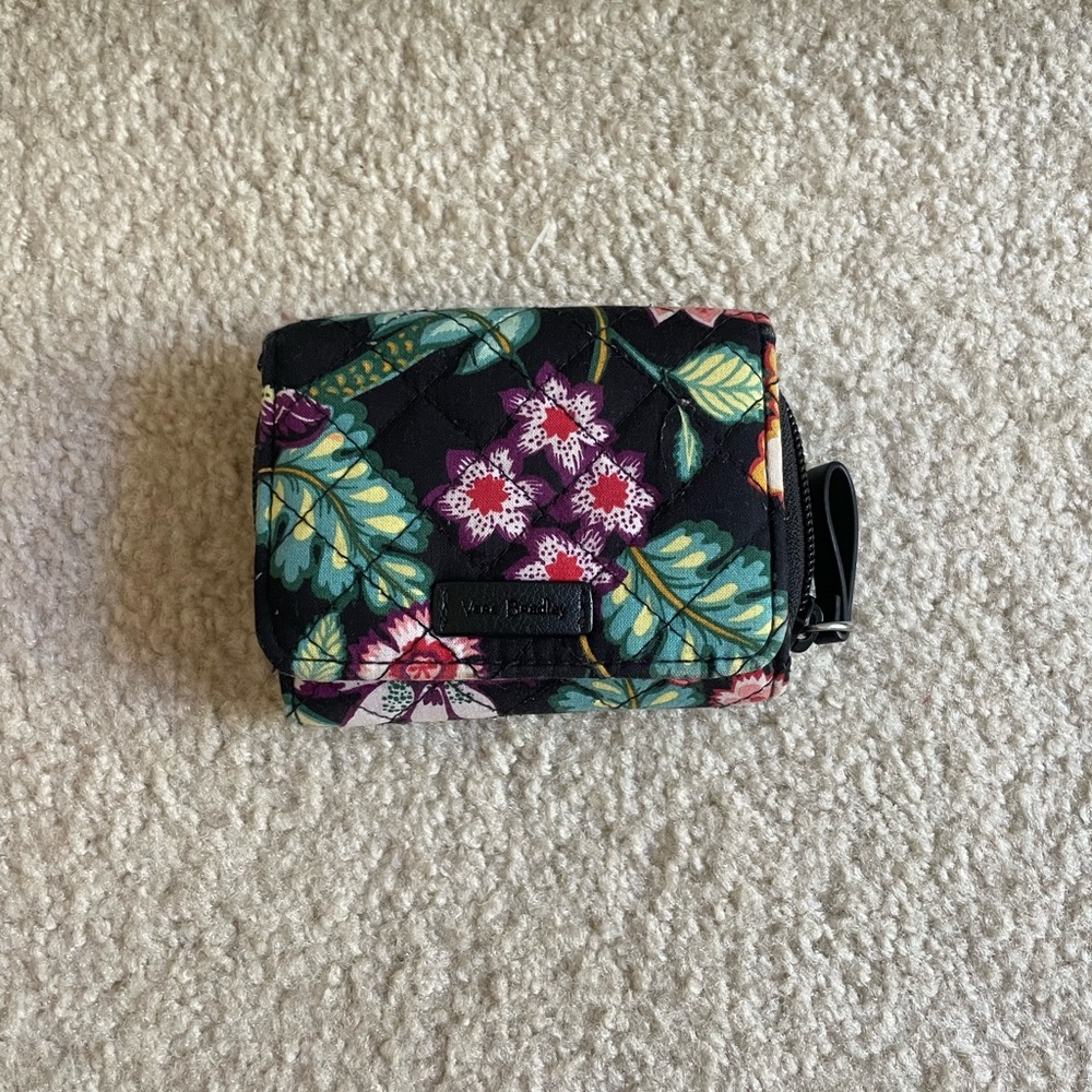 Vera Bradley Paisley Black wallet